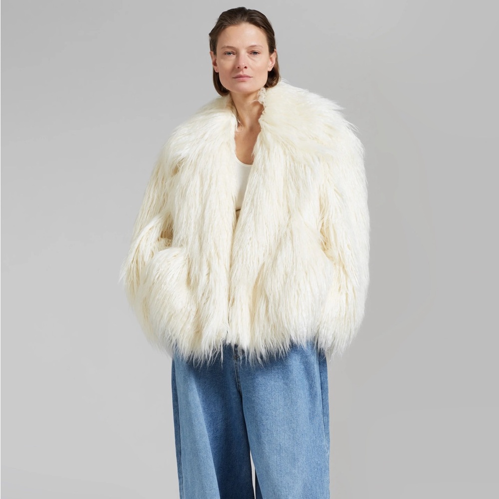 frankie shop faux fur liza coat 🐑